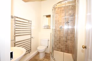Family shower room- click for photo gallery